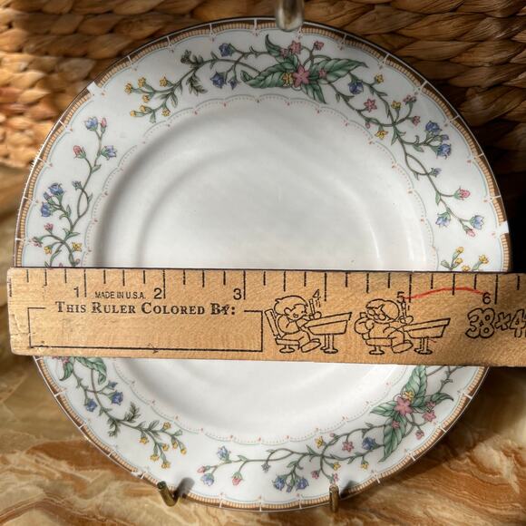 Floral Tea Cup & Saucer Wellesley - Picture 3 of 5